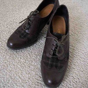 Etienne Aigner Oxford Heels
